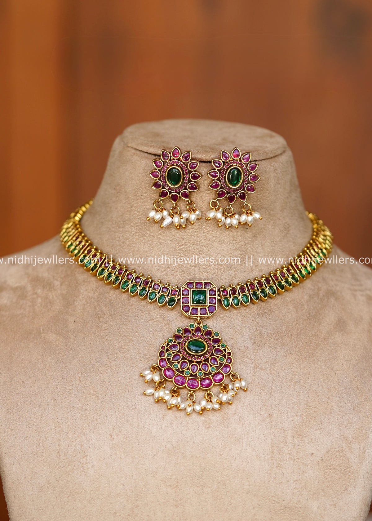 Grand Antique Dual-Tone Kemp & Medallion Choker Necklace Set – Sanika