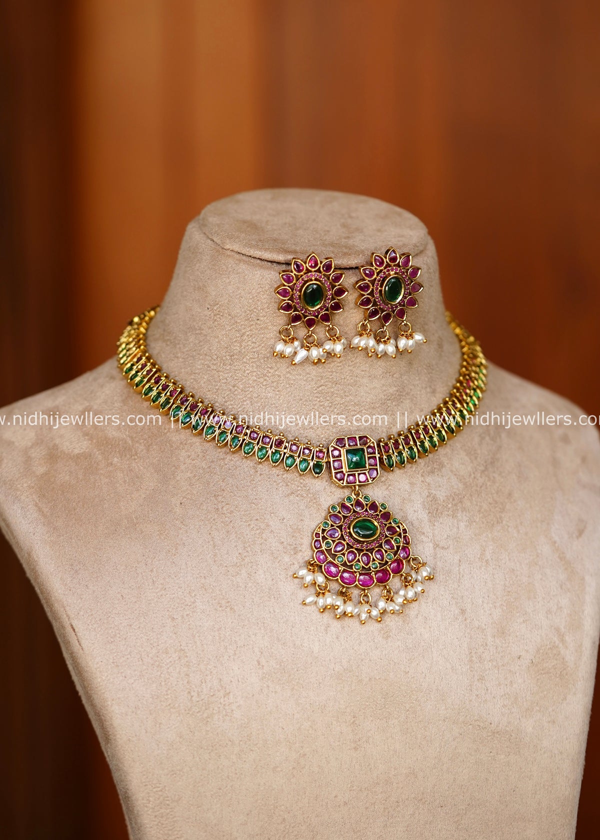 Grand Antique Dual-Tone Kemp & Medallion Choker Necklace Set – Sanika