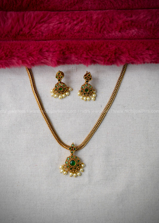 Traditional premium green stone necklace