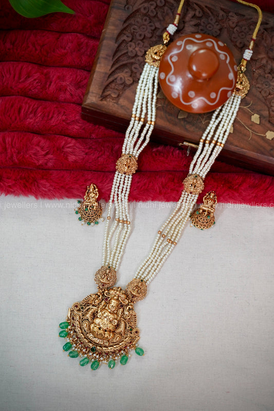 Lakshmi kemp haram with four layer beads.
