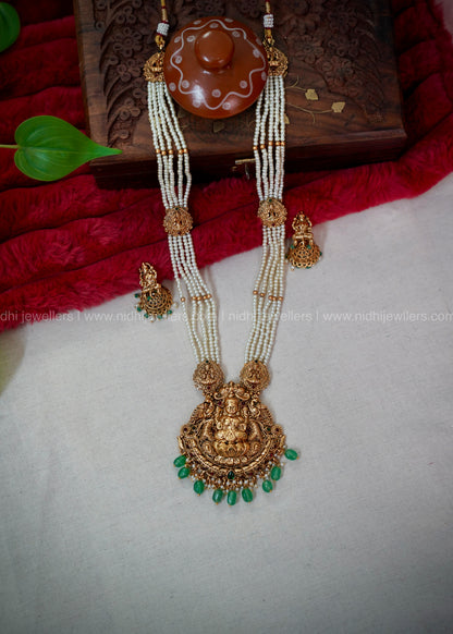 Lakshmi kemp haram with four layer beads.