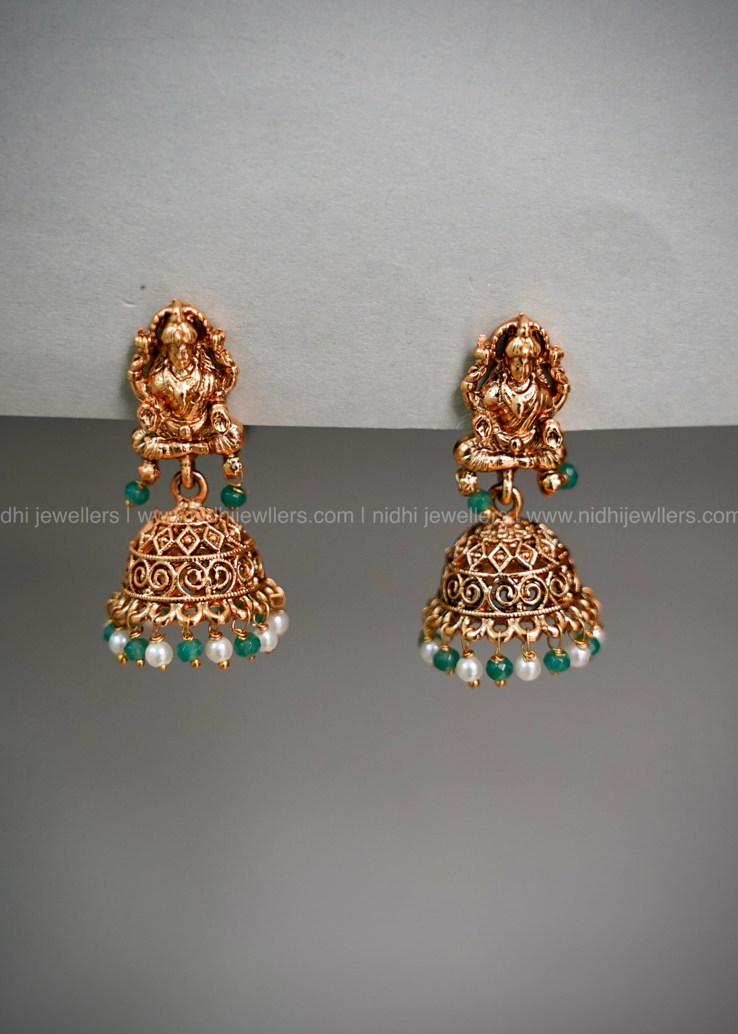 Lakshmi kemp haram with four layer beads.