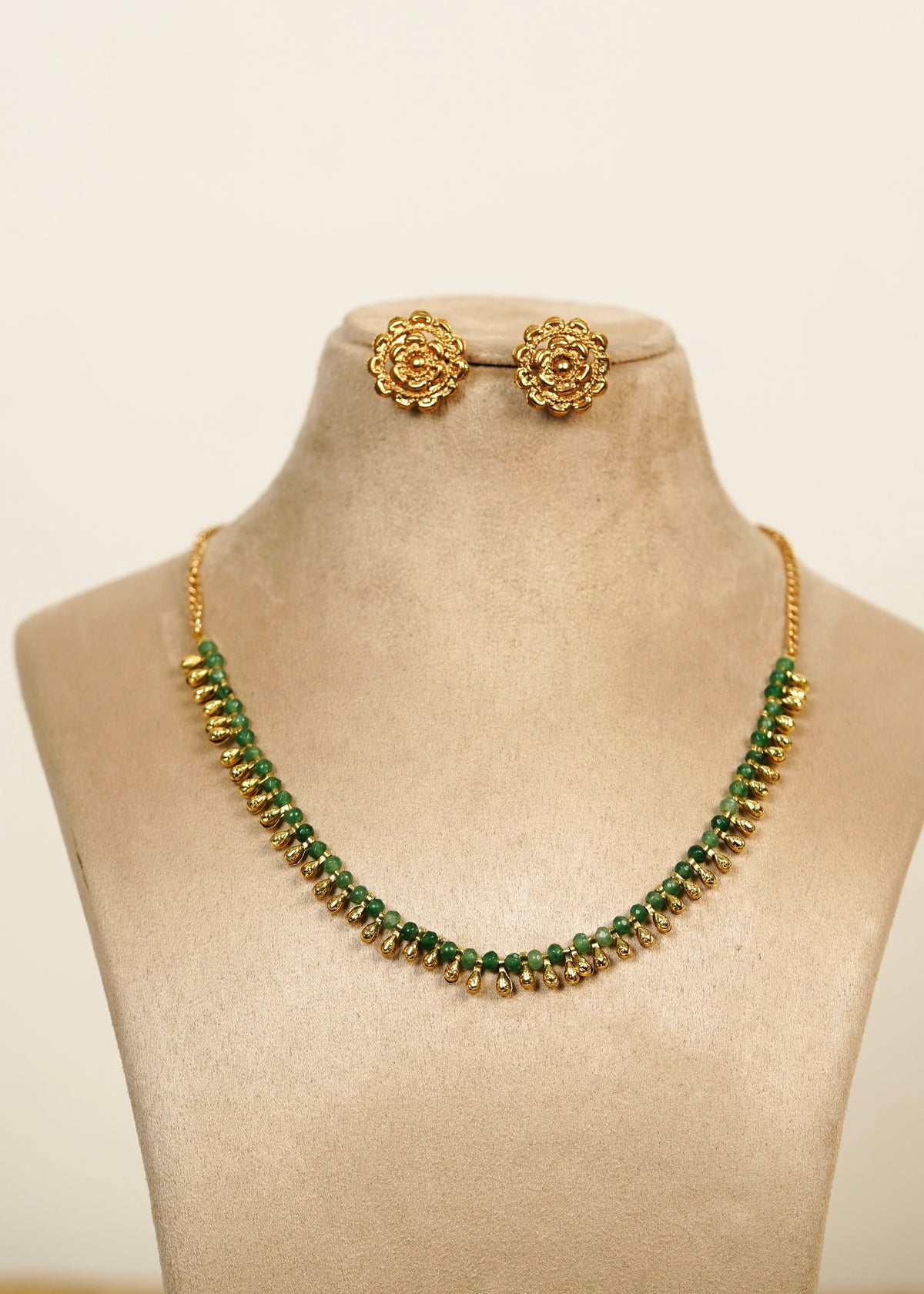 Traditional Emerald Crystal Bead & Golden Teardrop Necklace Set – Parnika