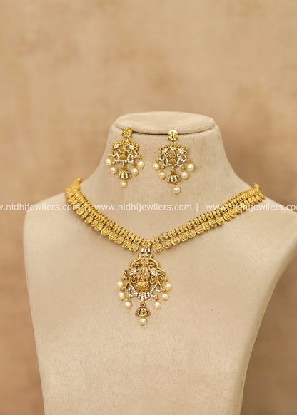 Grand Antique Temple Goddess Lakshmi Kasu Short Necklace Set – Indulekha