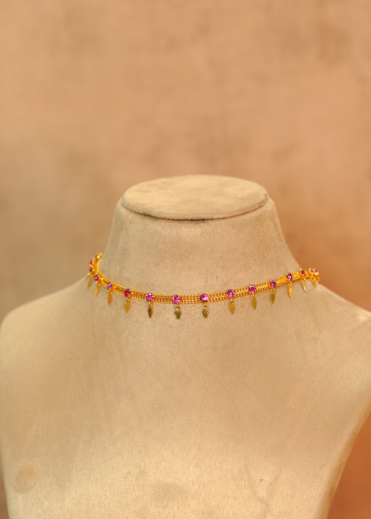 Traditional Gold Plated Ruby Kemp Elakkathali Choker – Arpana