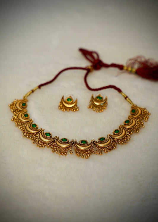 Traditional half moon Necklace -green