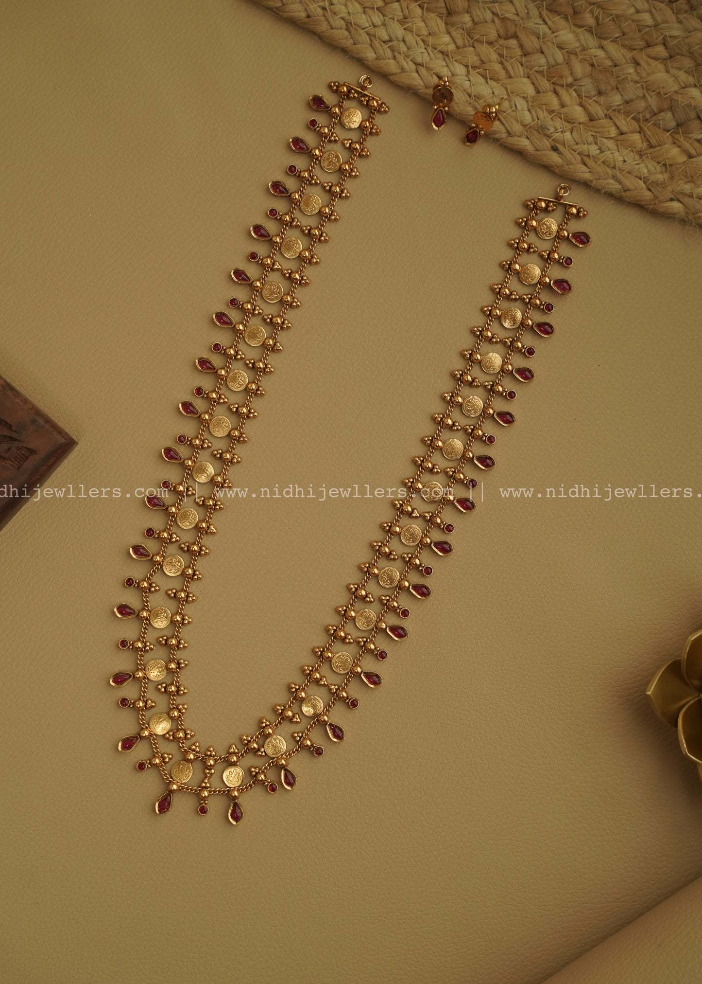 Long kasu haram with red kemp stone