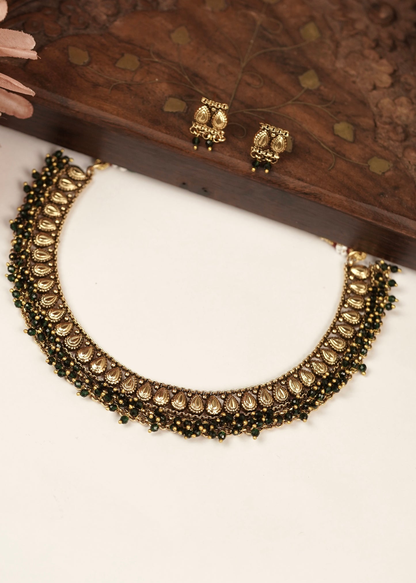 Antique Rice Motif Textured Choker Set with Dense Crystal Fringe