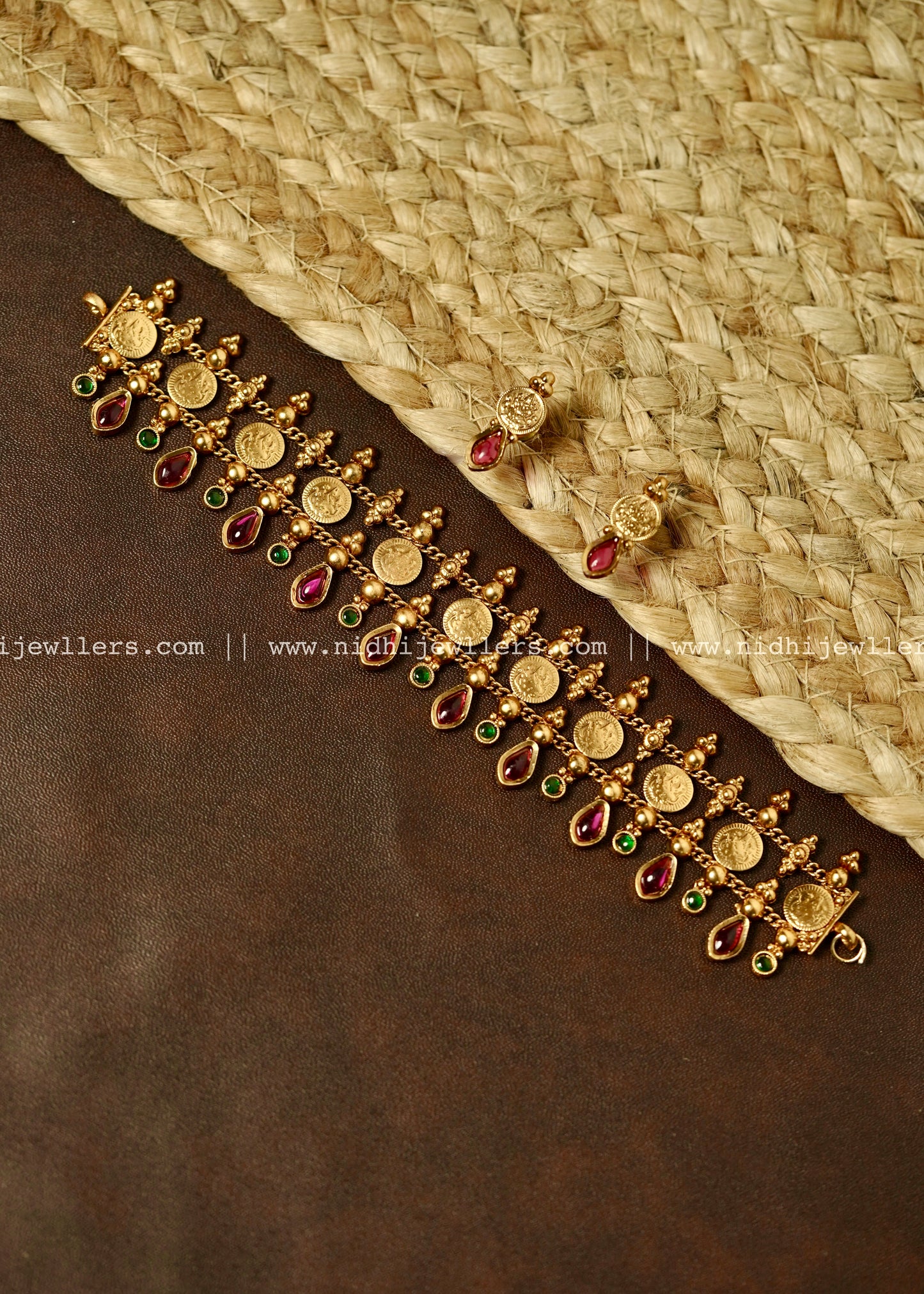 Traditional coin kemp choker