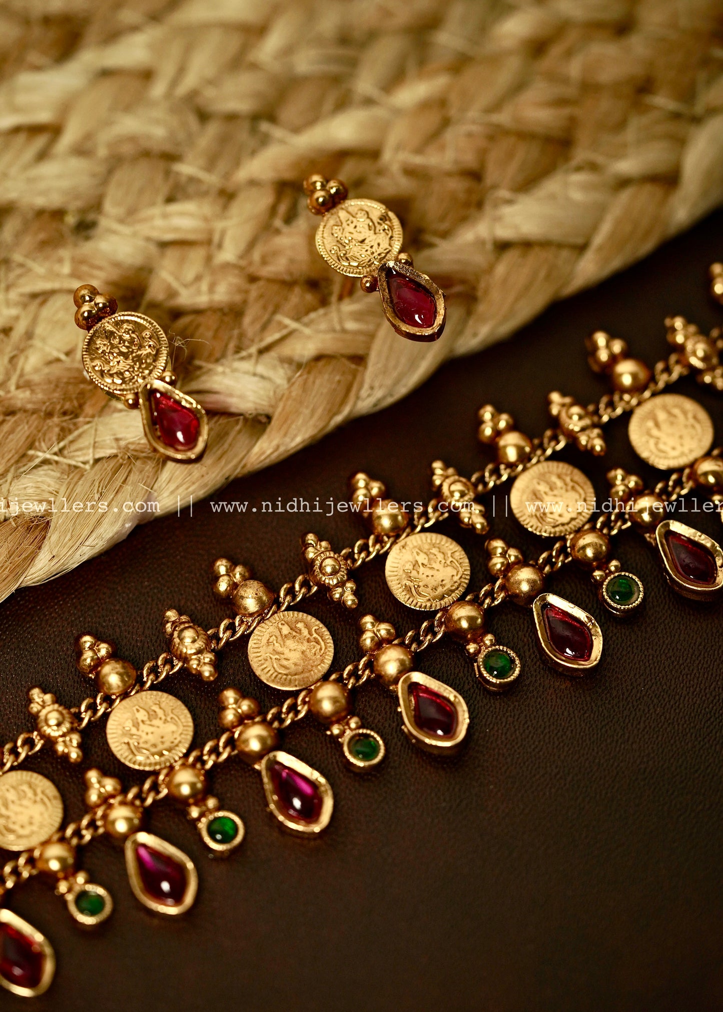 Traditional coin kemp choker