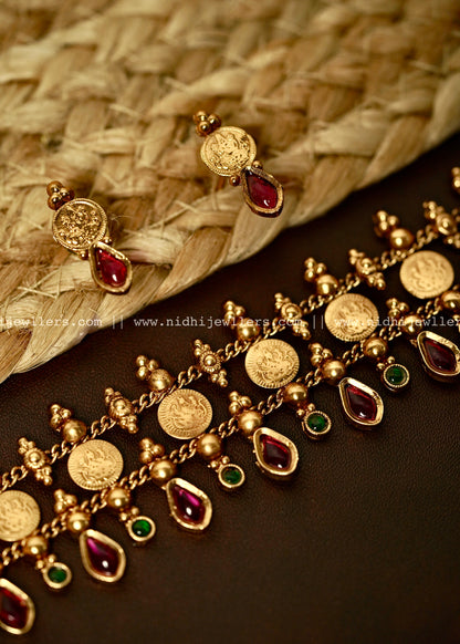 Traditional coin kemp choker