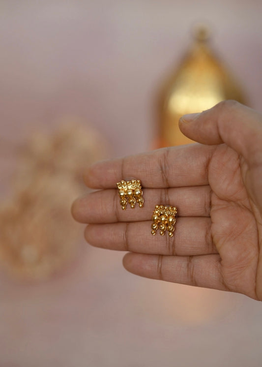 Traditional antique necklace