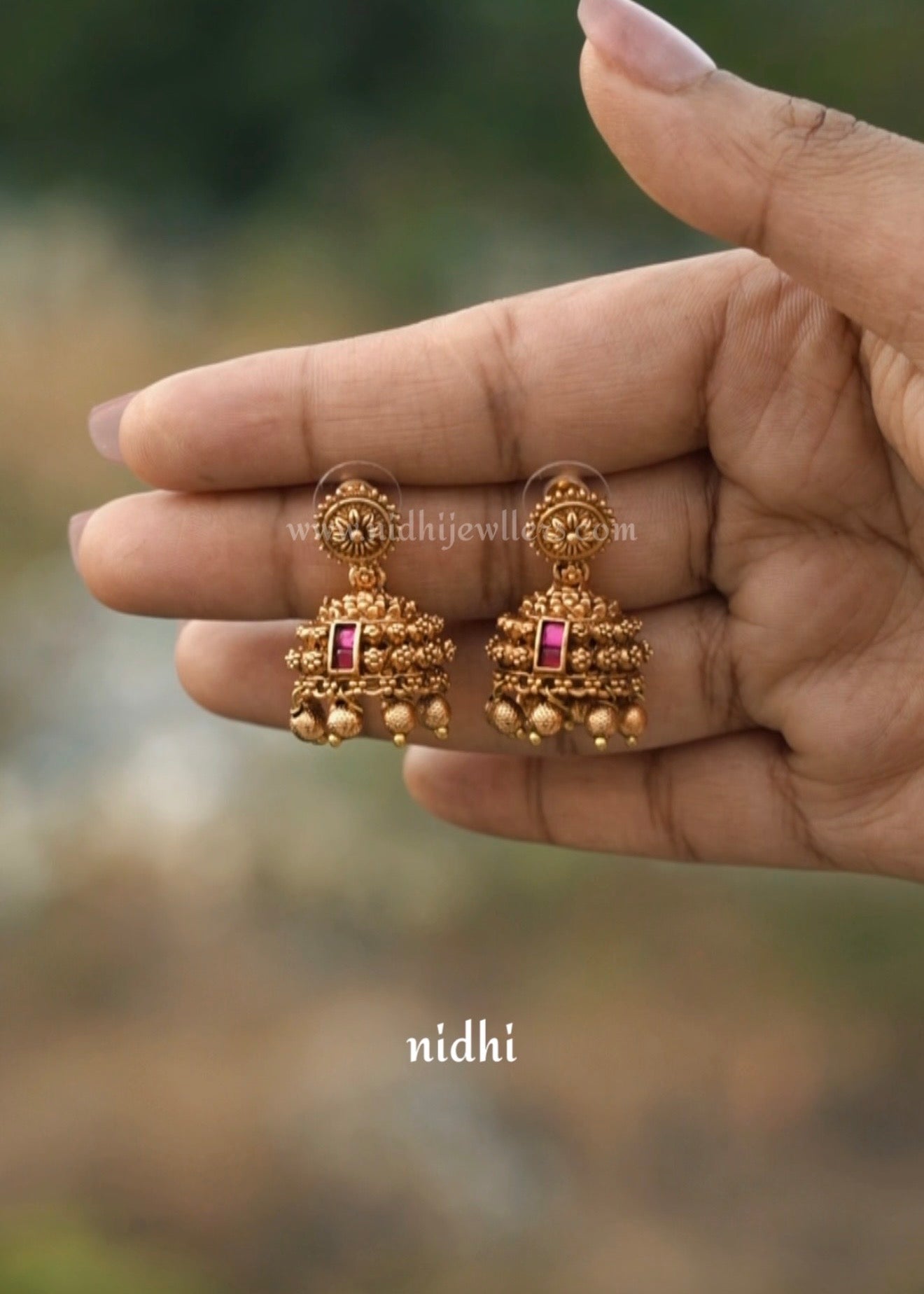 Non idol antiqe necklace- with Jhumka