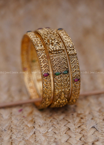 Seetha multicoloured bangle set