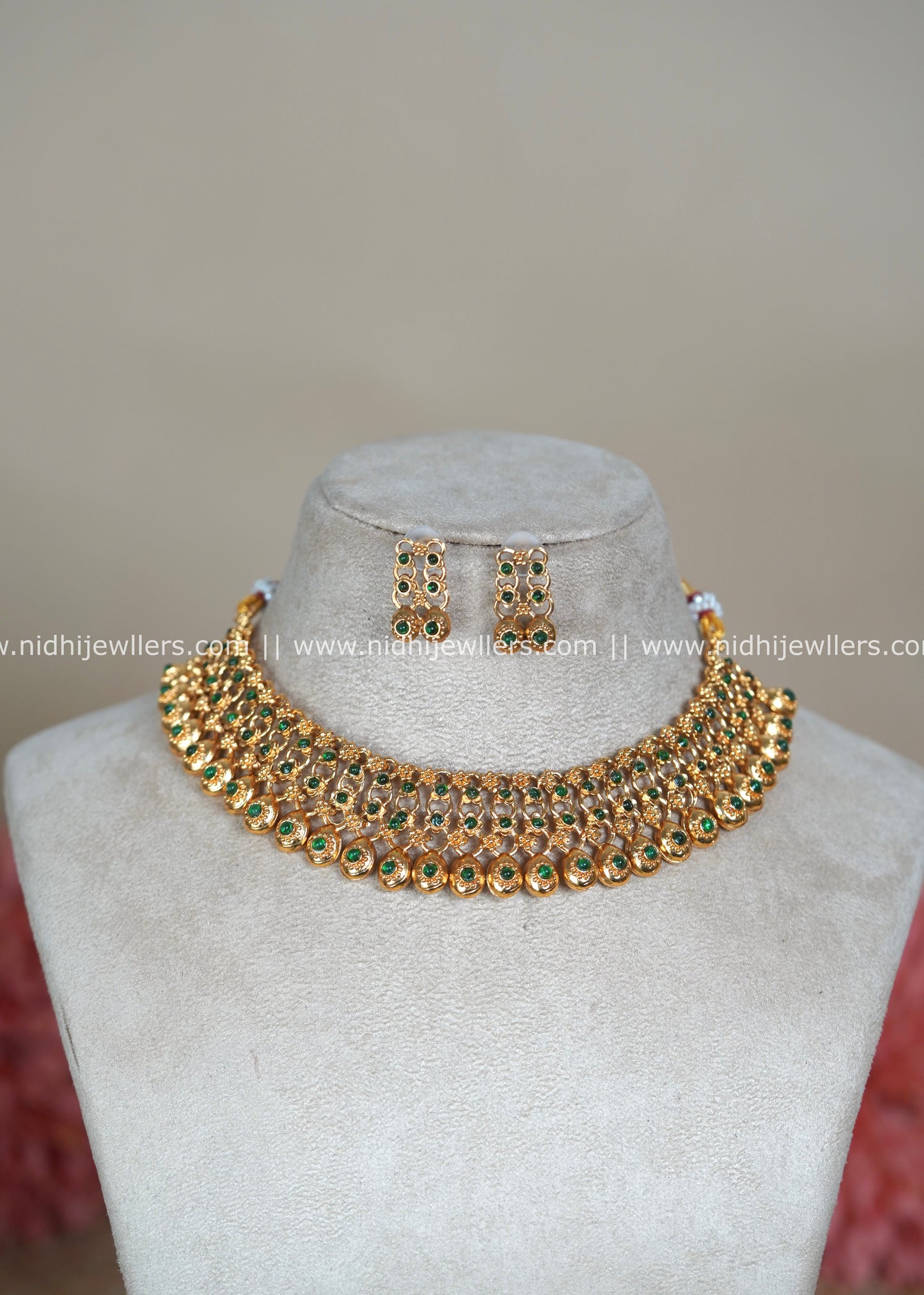 Antique Polished Emerald Lattice Choker Set with Mango Drops - Prisha