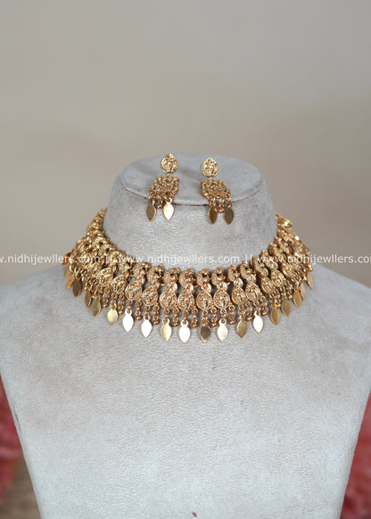 Antique Matte Elakkathali Peacock Shimmer Choker Set - Riya