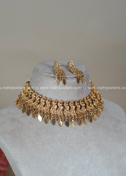 Antique Matte Elakkathali Peacock Shimmer Choker Set - Riya