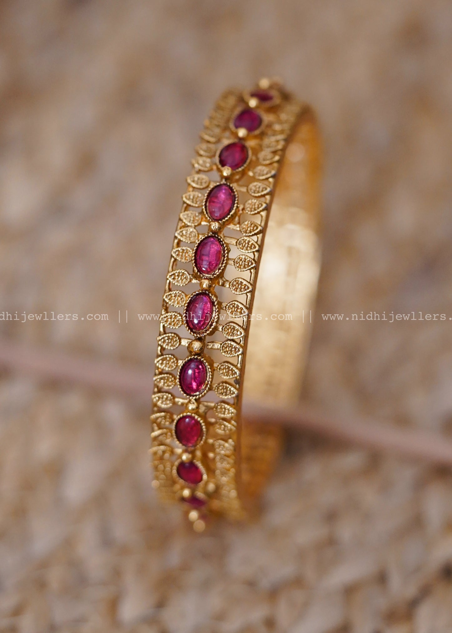 Traditional pink kemp bangle