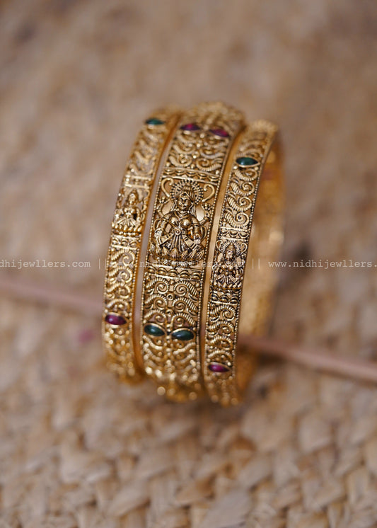 Seetha multicoloured bangle set